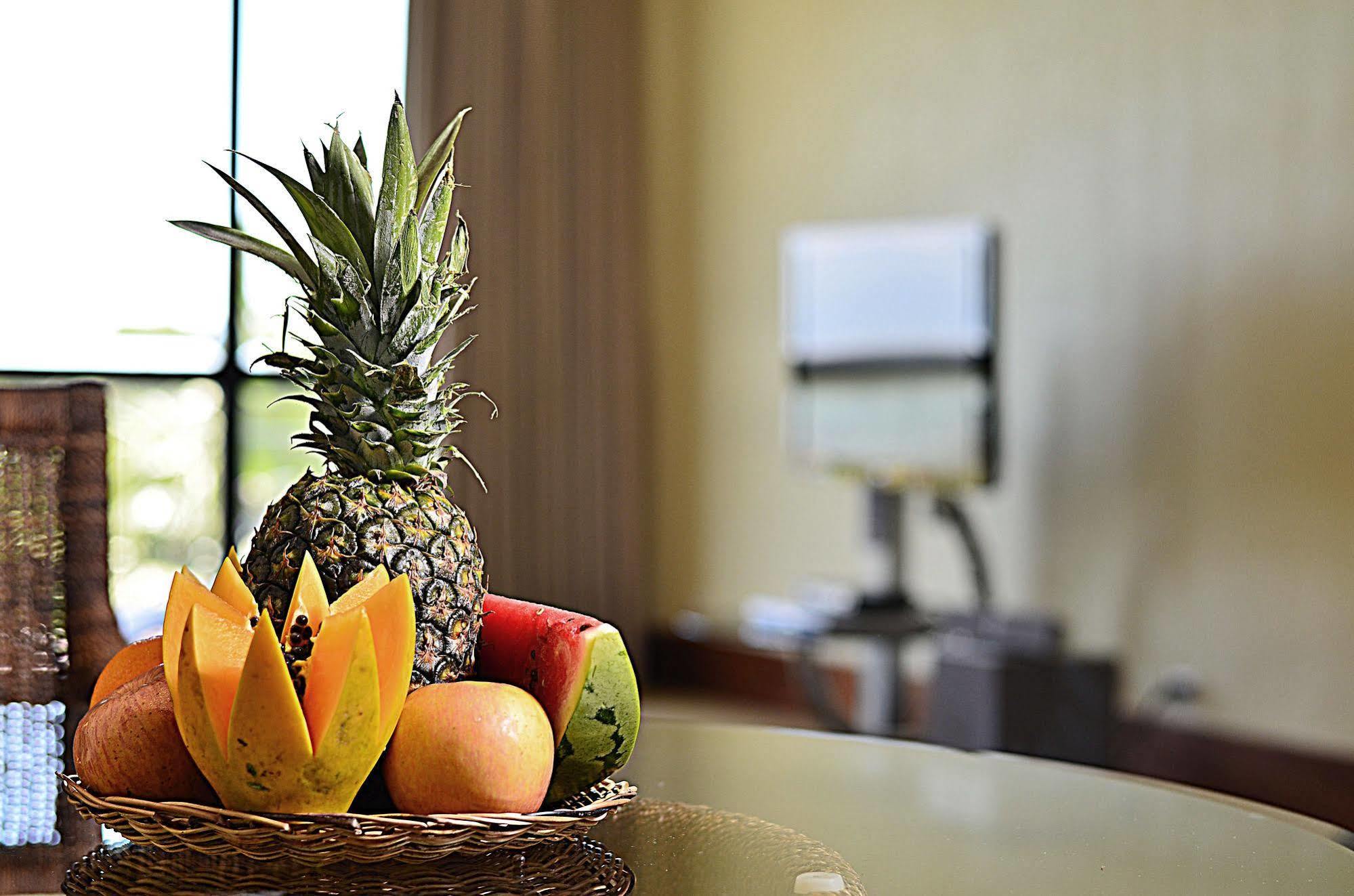 Thunderbird Resorts - Rizal Binangonan Exterior foto