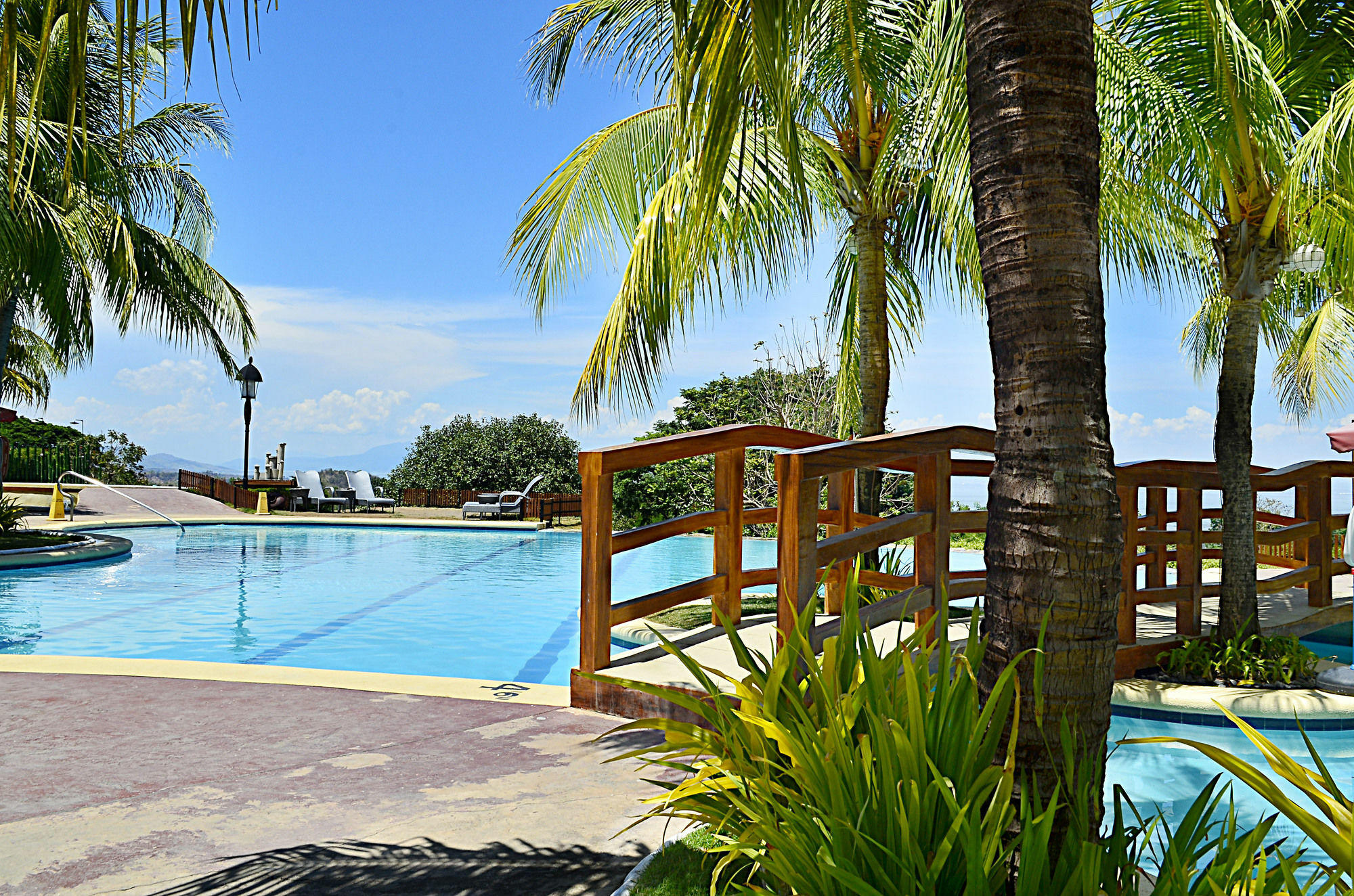 Thunderbird Resorts - Rizal Binangonan Exterior foto